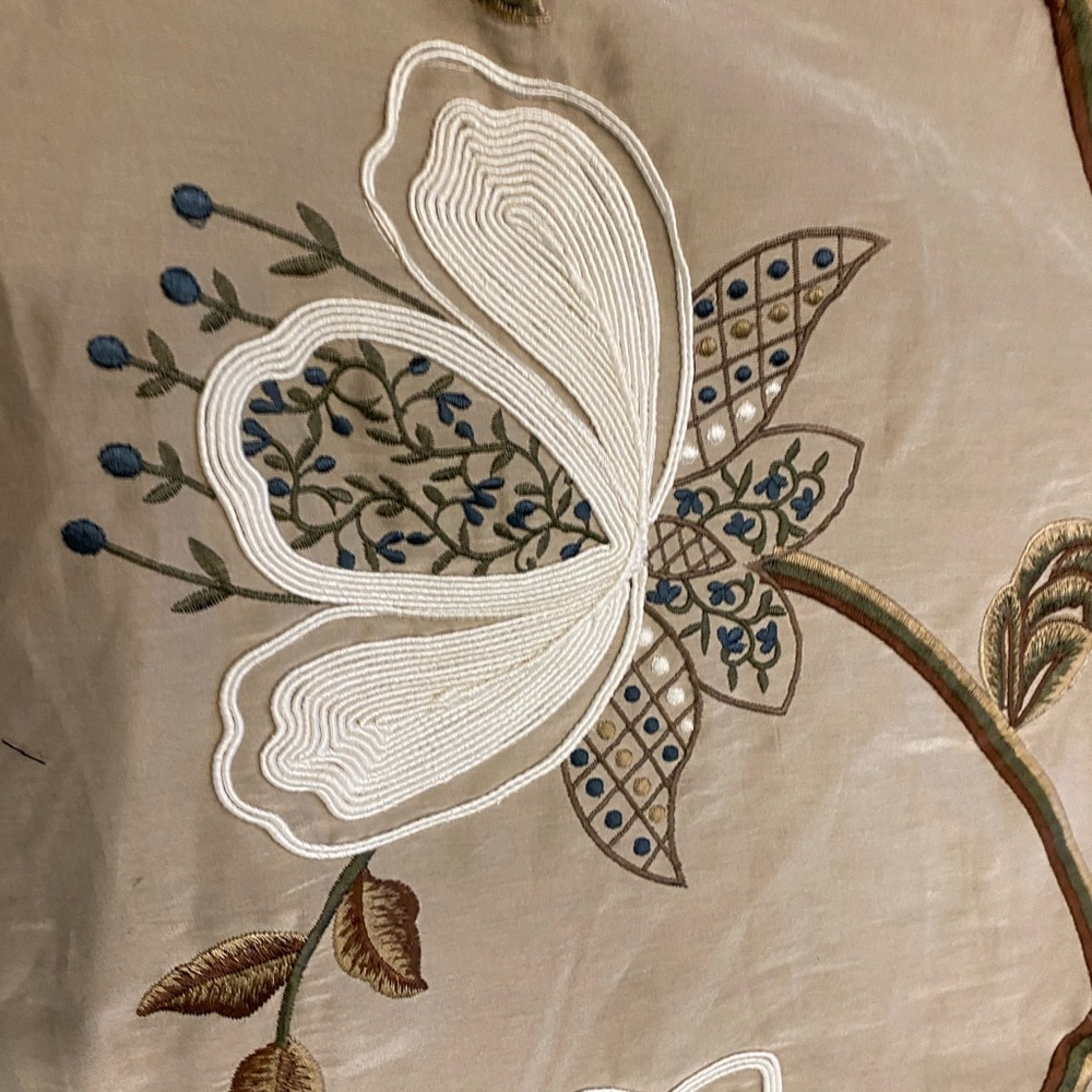 Silk Blend Bohemian Floral Embroidery - Picture 2 of 10